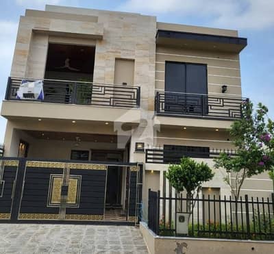 7 Marla Lower Portion For rent In The Perfect Location Of Mumtaz City