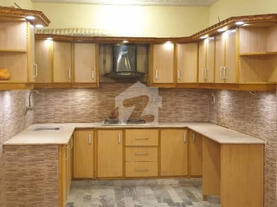 2 Beds 1st Floor Apartment Renovated Kitchen And Baths
