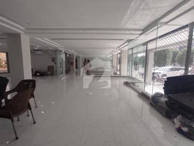Premium 8 Marla Commercial Hall | 4 ACs Installed | Prime Sector E | Bahria Town Lahore