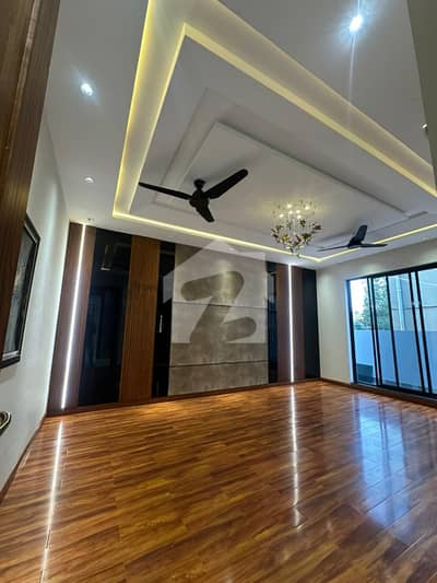 Double Height Modern Brand New 1-Kanal House For Sale Double Height Modern Brand New 1-Kanal House For Sale