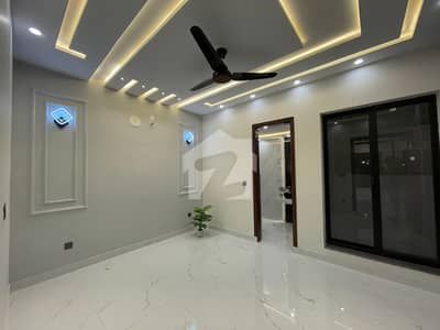 5 Marla Brand New House Available for Sale