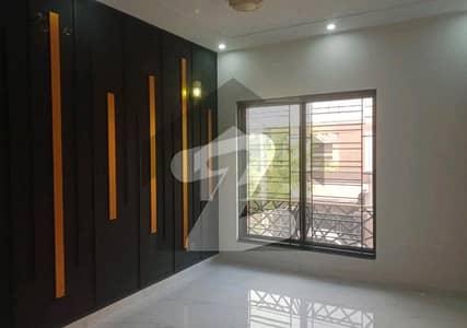 Spacious House Is Available For sale In Ideal Location Of Bahria Town - Sector C Spacious House Is Available For sale In Ideal Location Of Bahria Town - Sector C