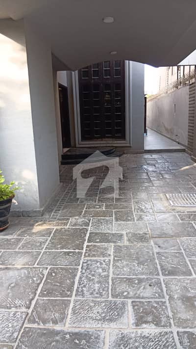 Ready To Buy A Prime Location House 500 Square Yards In Karachi