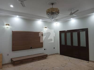 جوہر ٹاؤن فیز 2 - بلاک جے2 جوہر ٹاؤن فیز 2,جوہر ٹاؤن,لاہور میں 7 کمروں کا 12 مرلہ مکان 6.5 کروڑ میں برائے فروخت۔ جوہر ٹاؤن فیز 2 - بلاک جے2 جوہر ٹاؤن فیز 2,جوہر ٹاؤن,لاہور میں 7 کمروں کا 12 مرلہ مکان 6.5 کروڑ میں برائے فروخت۔