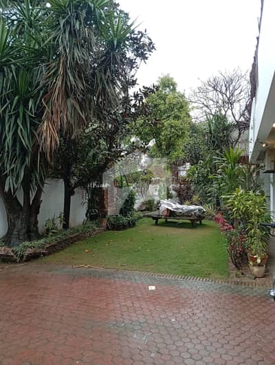 ایف ۔ 6/1 ایف ۔ 6,اسلام آباد میں 6 کمروں کا 1 کنال مکان 35.0 کروڑ میں برائے فروخت۔ ایف ۔ 6/1 ایف ۔ 6,اسلام آباد میں 6 کمروں کا 1 کنال مکان 35.0 کروڑ میں برائے فروخت۔