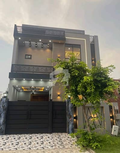 On Excellent Location 5 Marla House For sale In Royal Palm City - Block D Gujranwala