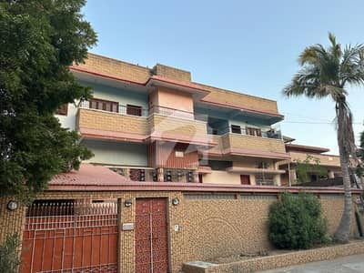 600 Sq. Yards Old Bungalow For Sale | G+1 Property In PECHS Block 2