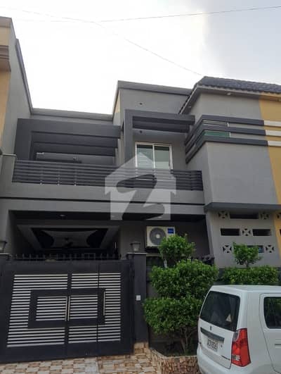 5 MARLA VIP BRAND NEW TYPE USED