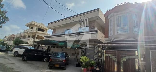 House For Grabs In 400 Square Yards Karachi