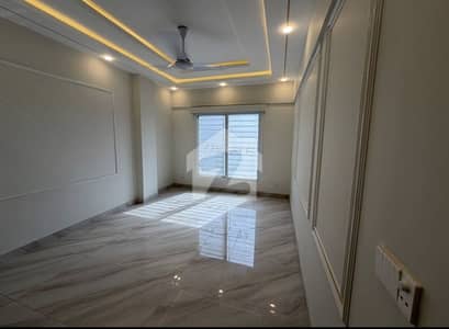 FOR RENT: 1,800 SQ FT LUXURY 3-BED APARTMENT BIG BUKHARI COMMERCIAL, DHA PHASE 6, KARACHI