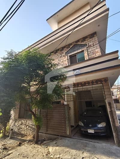 ڈیفنس روڈ راولپنڈی میں 4 کمروں کا 4 مرلہ مکان 1.28 کروڑ میں برائے فروخت۔