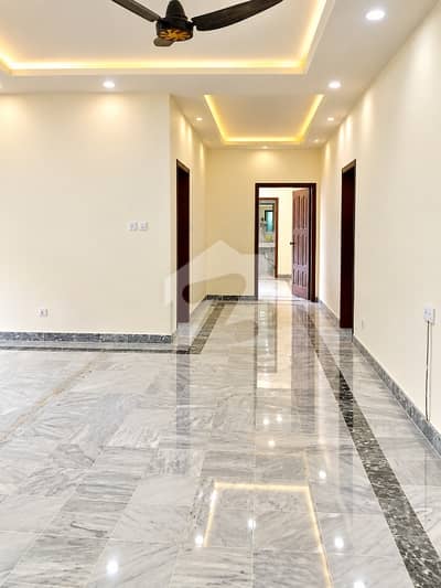 22 Marla Spacious Upper Portion For Rent