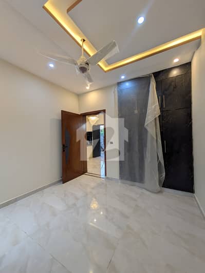5 MARLA DOUBLE STORY BRAND NEW HOUSE FOR SALE IN NASHEMAN IQBAL PHASE 2 COLLEGE ROAD LAHORE BIJLI PANI GASS AVAILABLE READY TO POSSESSION ALL FACILITY AVAILABLE