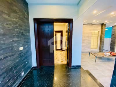 DEFENCE 18 MARLA STYLISH BUNGALOW NEAR MARKET PARK PRIME LOCATION