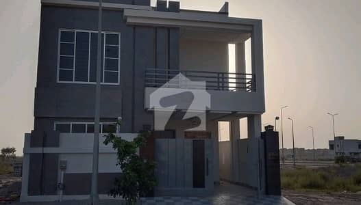 8 Marla House In DHA Phase 1 - Sector V Is Available For Rent