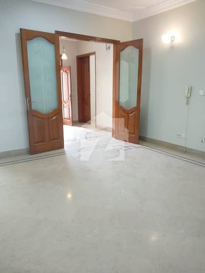 UPPER PORTION AVAILABLE FOR RENT UPPER PORTION AVAILABLE FOR RENT