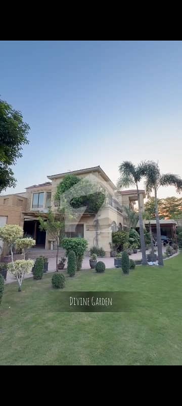 3 Kanal Lavish Bungalow
