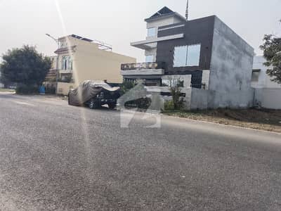 12 Marla Corner Plot Phase 1 Sui Gas and Wapda LDA Approved For Sale
