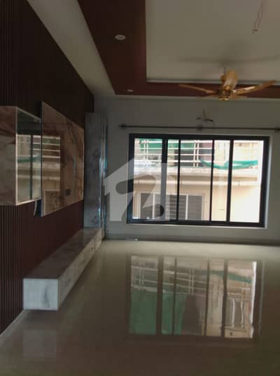 A Beautifully Designed And Well-Maintained 10 Marla House Is Available For Sale In A Prime And Highly Desirable Location. This Elegant Property Offers A Perfect Combination Of Modern Architecture, Spacio
