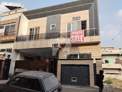 جناح گارڈنز ایف ای سی ایچ ایس,اسلام آباد میں 5 کمروں کا 8 مرلہ مکان 4.25 کروڑ میں برائے فروخت۔