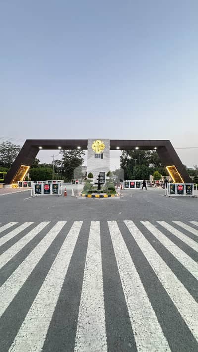 10 marla facing masjid plot