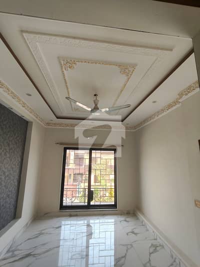 10 Marla house for sale in Uet housing society Lahore