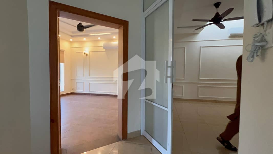 Upper Portion With Ac Installed For Rent Upper Portion With Ac Installed For Rent