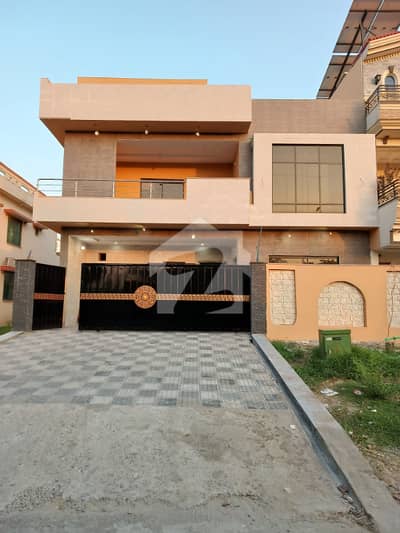 10 Marla House Available For Rent In G-13/2