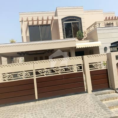 DHA Phase 5 Block E One Kanal Rennovated House For Sale