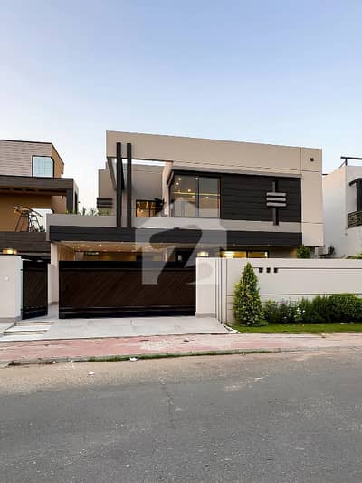 ڈی ایچ اے فیز 7 ڈی ایچ اے ڈیفینس,لاہور میں 5 کمروں کا 1 کنال مکان 3.3 لاکھ میں کرایہ پر دستیاب ہے۔ ڈی ایچ اے فیز 7 ڈی ایچ اے ڈیفینس,لاہور میں 5 کمروں کا 1 کنال مکان 3.3 لاکھ میں کرایہ پر دستیاب ہے۔