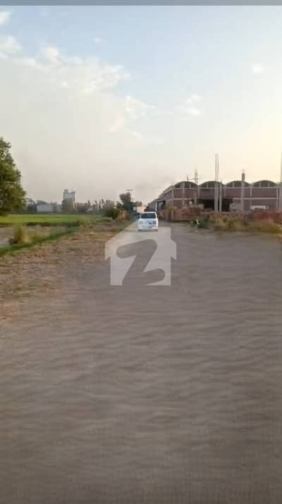 ملتان روڈ لاہور میں 12 کنال صنعتی زمین 9.6 کروڑ میں برائے فروخت۔