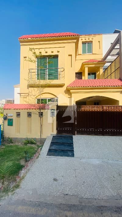 5 Marla Full house available for Rent in Iris block Bahria Nasheman Lahore - Near to Park 5 Marla Full house available for Rent in Iris block Bahria Nasheman Lahore - Near to Park