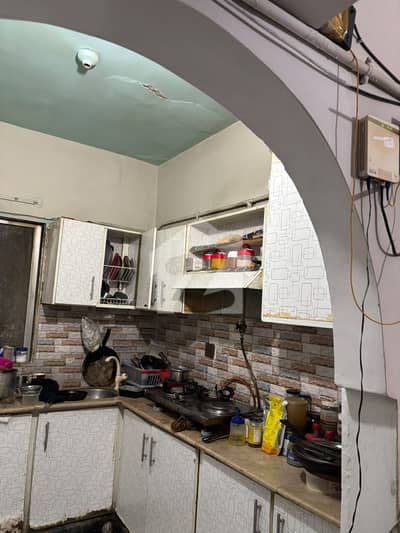 3BDD 1250 SQFT LEASE 4 FLOOR GOOD CONDITION. . . 3BDD 1250 SQFT LEASE 4 FLOOR GOOD CONDITION. . .