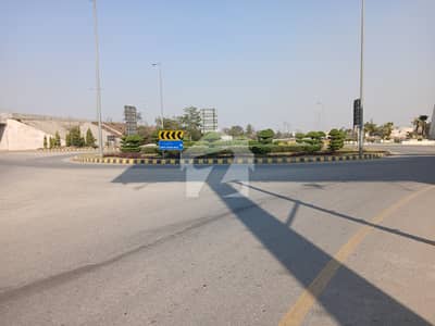 ڈی ایچ اے فیز9 پریزم ڈی ایچ اے ڈیفینس,لاہور میں 2 کنال رہائشی پلاٹ 4.5 کروڑ میں برائے فروخت۔ ڈی ایچ اے فیز9 پریزم ڈی ایچ اے ڈیفینس,لاہور میں 2 کنال رہائشی پلاٹ 4.5 کروڑ میں برائے فروخت۔