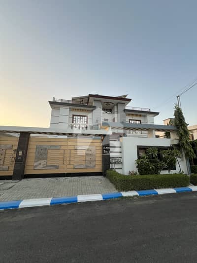 600 Sq Yrd G+1 Full Furnished bungalow Available for Sale In Ali Garh Society Sector 9A/2 600 Sq Yrd G+1 Full Furnished bungalow Available for Sale In Ali Garh Society Sector 9A/2