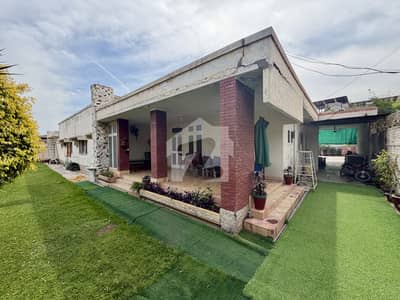 38 Marla Old Livable House Available For Sale At Main University Town