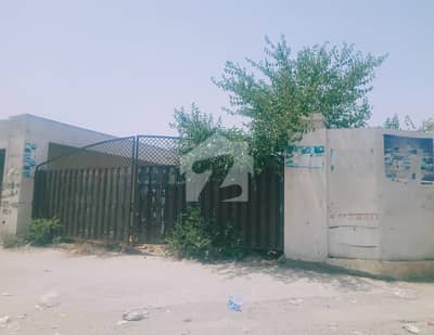 گجّومتہ لاہور میں 8 کنال صنعتی زمین 16.4 کروڑ میں برائے فروخت۔
