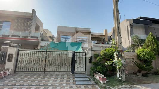1 Kanal House For Sale