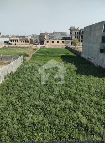 گجّومتہ لاہور میں 6 کنال صنعتی زمین 10.5 کروڑ میں برائے فروخت۔