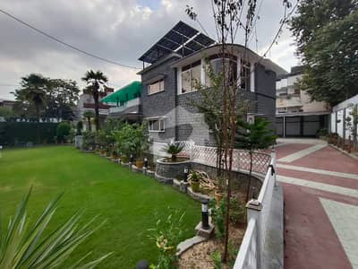**52 Marla Double-Storey House for Sale in Kaghan Colony**