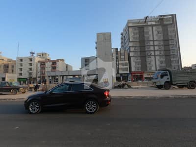 Highly-Desirable Prime Location 2400 Square Feet Shop Available In University Road