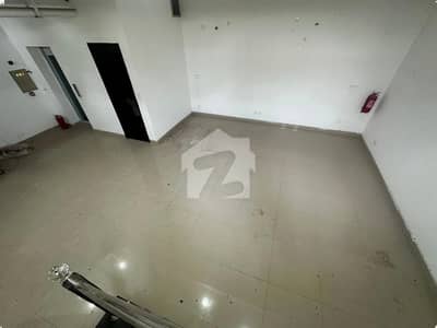 کمرشل براڈوے بلاک سی ڈی ایچ اے فیز 8 - کمرشل براڈوے,ڈی ایچ اے فیز 8,ڈی ایچ اے ڈیفینس,لاہور میں 4 مرلہ Studio دفتر 85.0 ہزار میں کرایہ پر دستیاب ہے۔