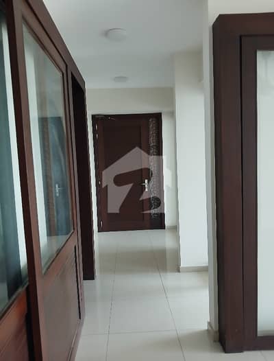 LUCKYONE APPARTMENT 4 BED DD FRONT UBL FACING WEST OPEN LUCKYONE APPARTMENT 4 BED DD FRONT UBL FACING WEST OPEN
