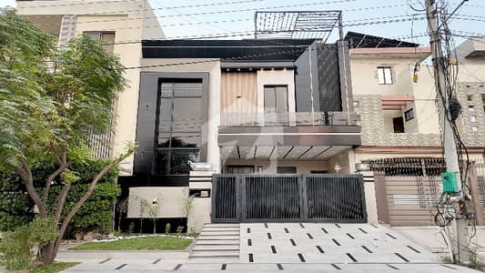 10 Marla House For sale In Lahore