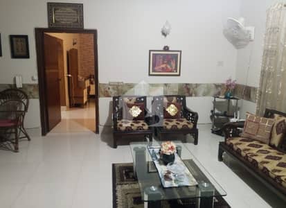 500 sqyards old house at Reasonable Price