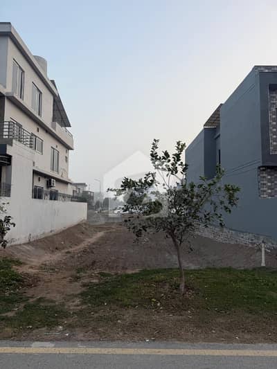 Park View City - Platinum Block Residential Plot Sized 10 Marla For Sale