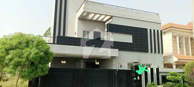 Vip location Phase 7 P block one kanal slightly used house For Sale Owner build