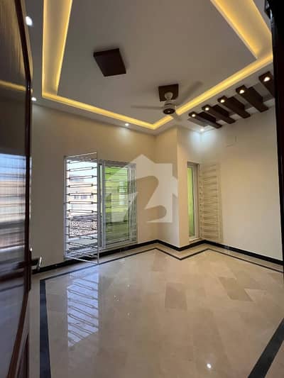 E-11/3 Multi 1 Kanal Neat And Clean Out Class 3 Bedrooms Ground Portion Available For Rent