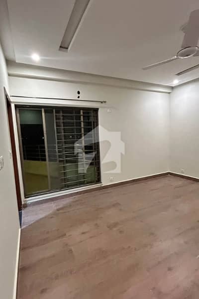 13 Marla 4 Bed Family Flat For Rent In Askari 10 Sector S - Gated Community