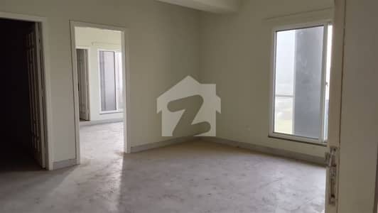 Spacious Flat Is Available For sale In Ideal Location Of Top City 1 - Kanwar Moiz Block